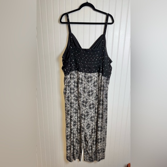 Torrid Black Tie Front Culotte Stretch Challis Jumpsuit Size 6X N2 - Picture 4 of 8